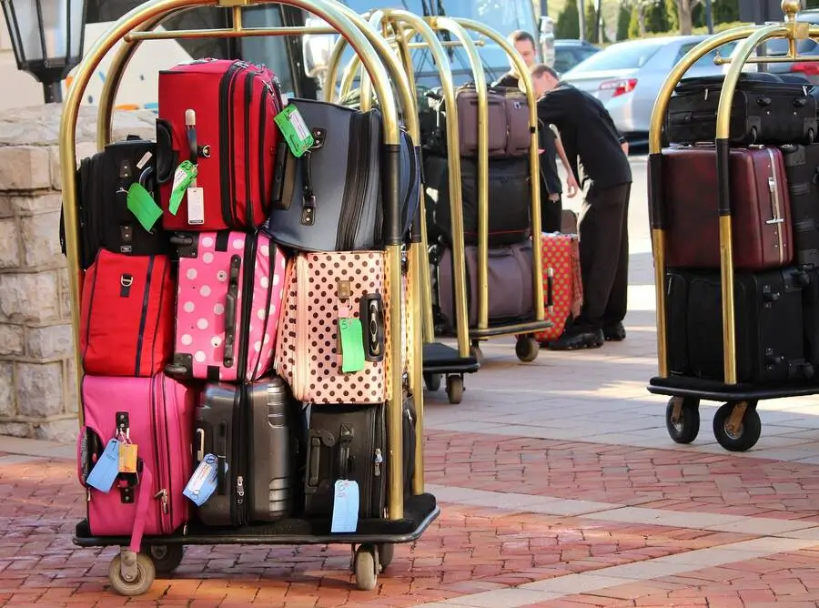 bag storage at al habtoor hotel